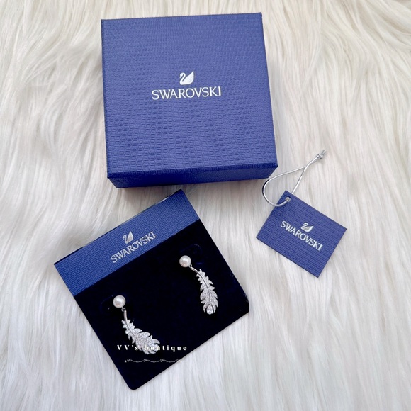 NWT Swarovski Nice Feather Pierced Earrings White Rhodium Plated 5496052 - Picture 2 of 6